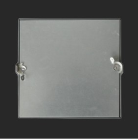 Come rimuovere la porta di manutenzione della vasca?